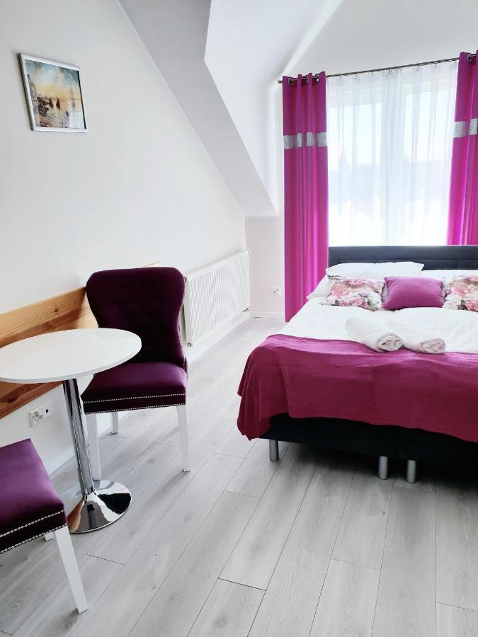 Solar Bed & Breakfast Karwia Bagian luar foto