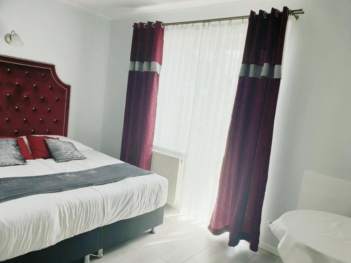 Solar Bed & Breakfast Karwia Bagian luar foto