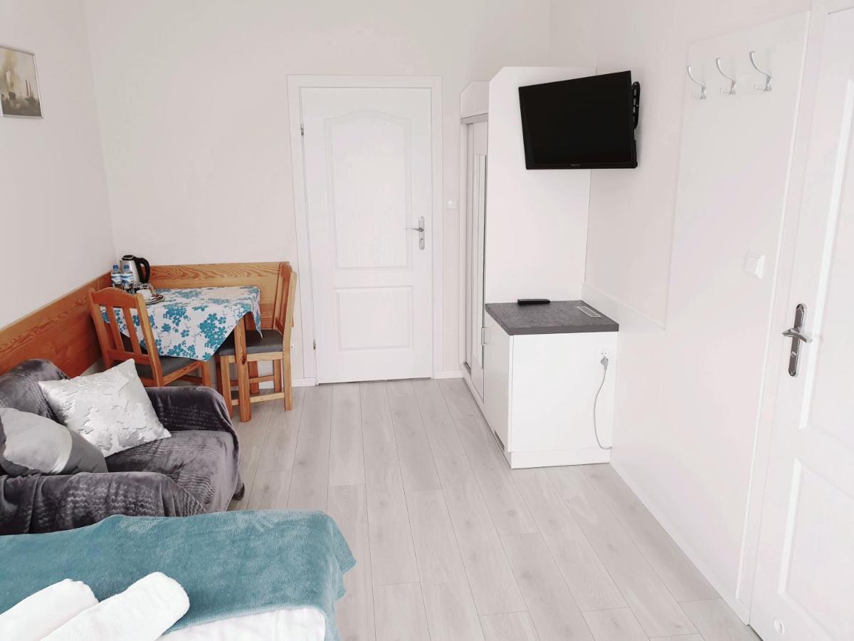 Solar Bed & Breakfast Karwia Bagian luar foto
