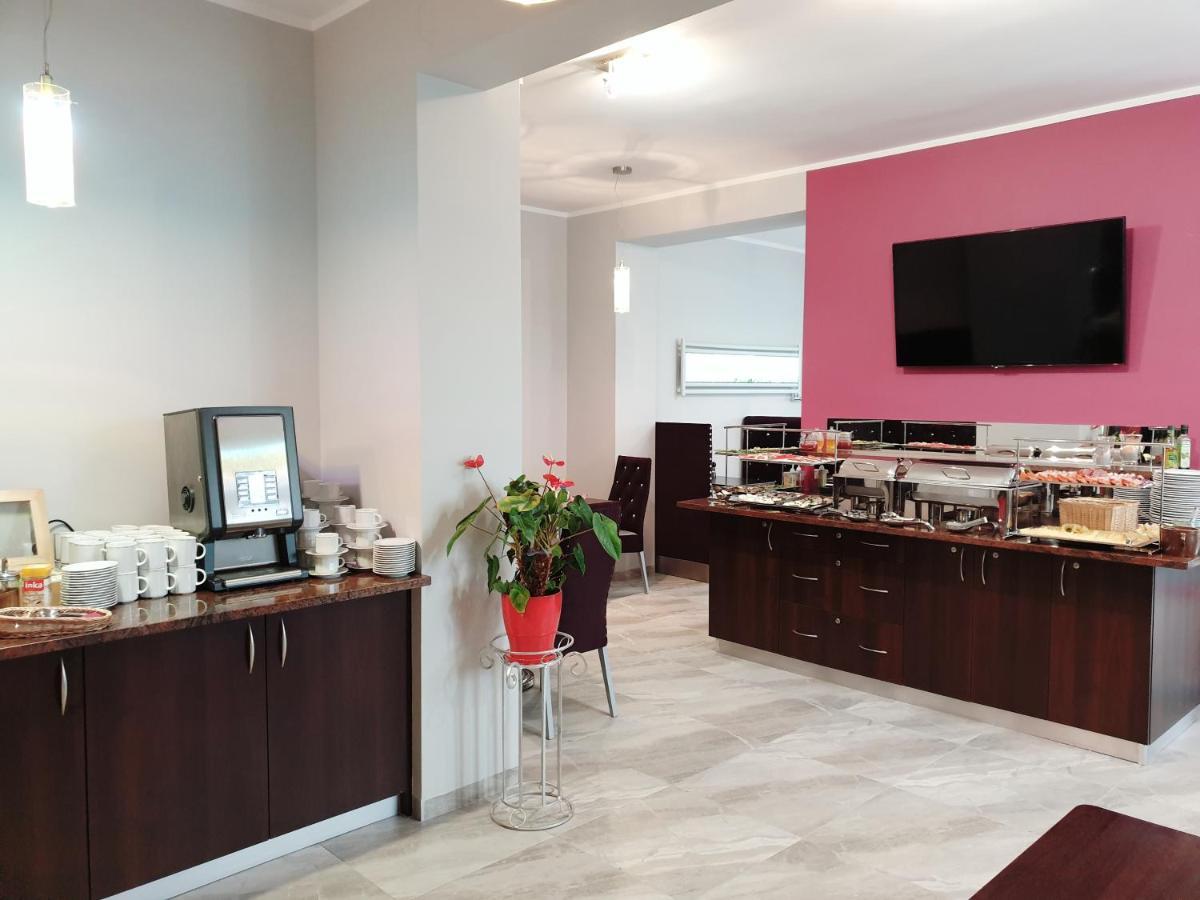 Solar Bed & Breakfast Karwia Bagian luar foto